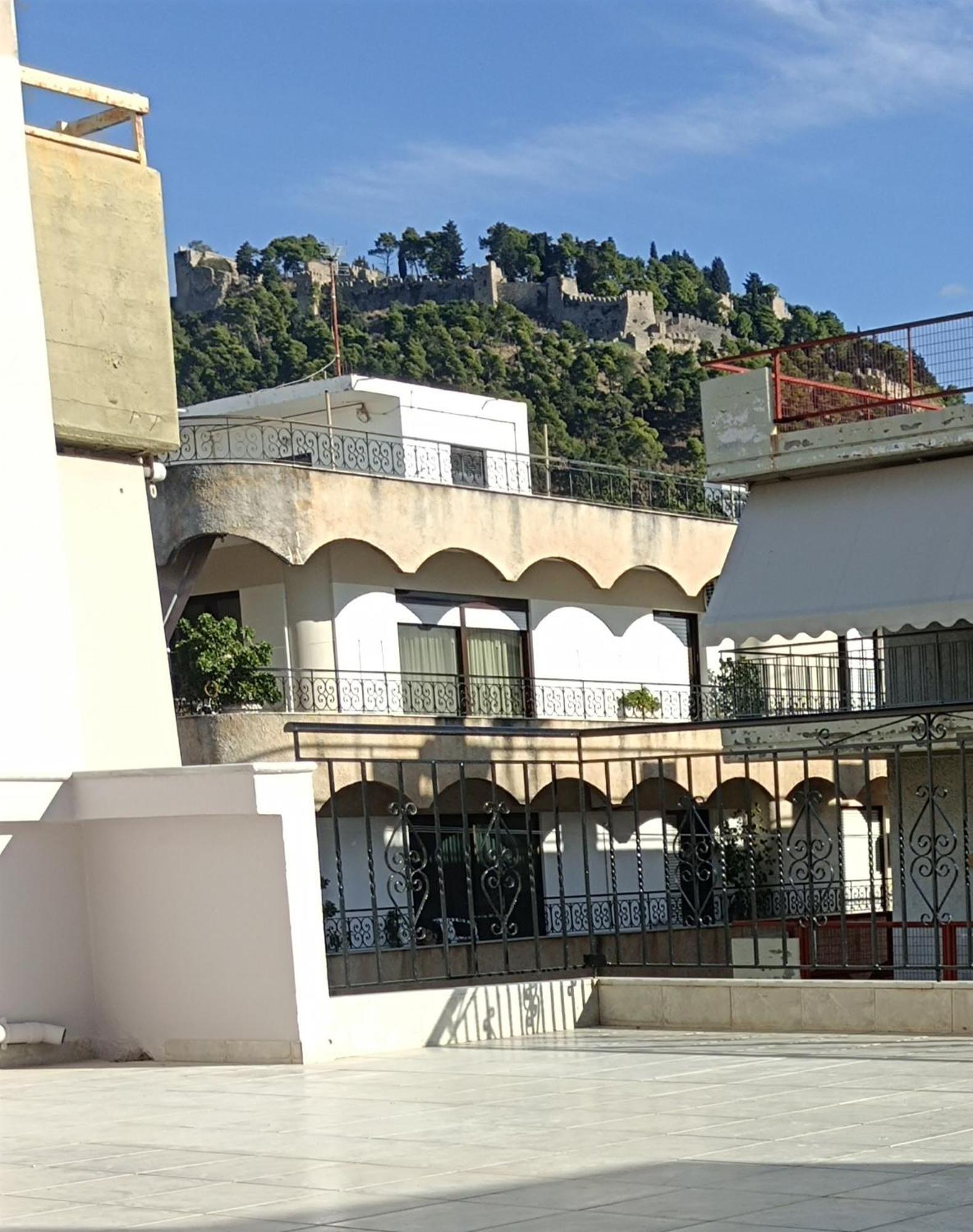 Kelly'S Penthouse Apartamento Nafpaktos Exterior foto